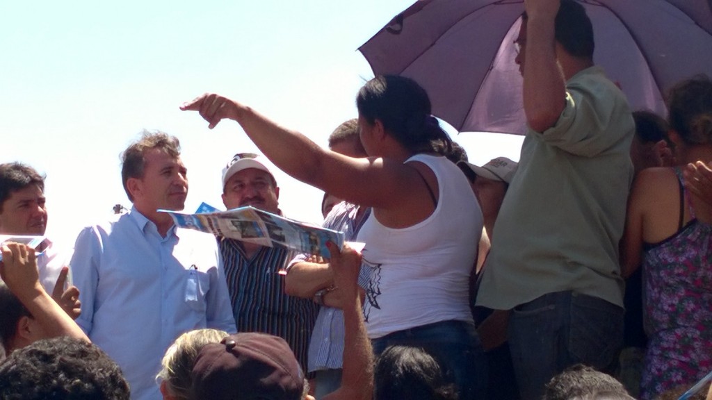 Moradores reclamam de falta de diálogo com o prefeito Aderilo Alcantara. Foto Jan Messias